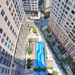 4* Hotel April